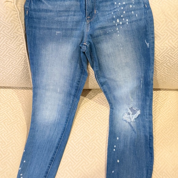 Jeans - Picture 2 of 3